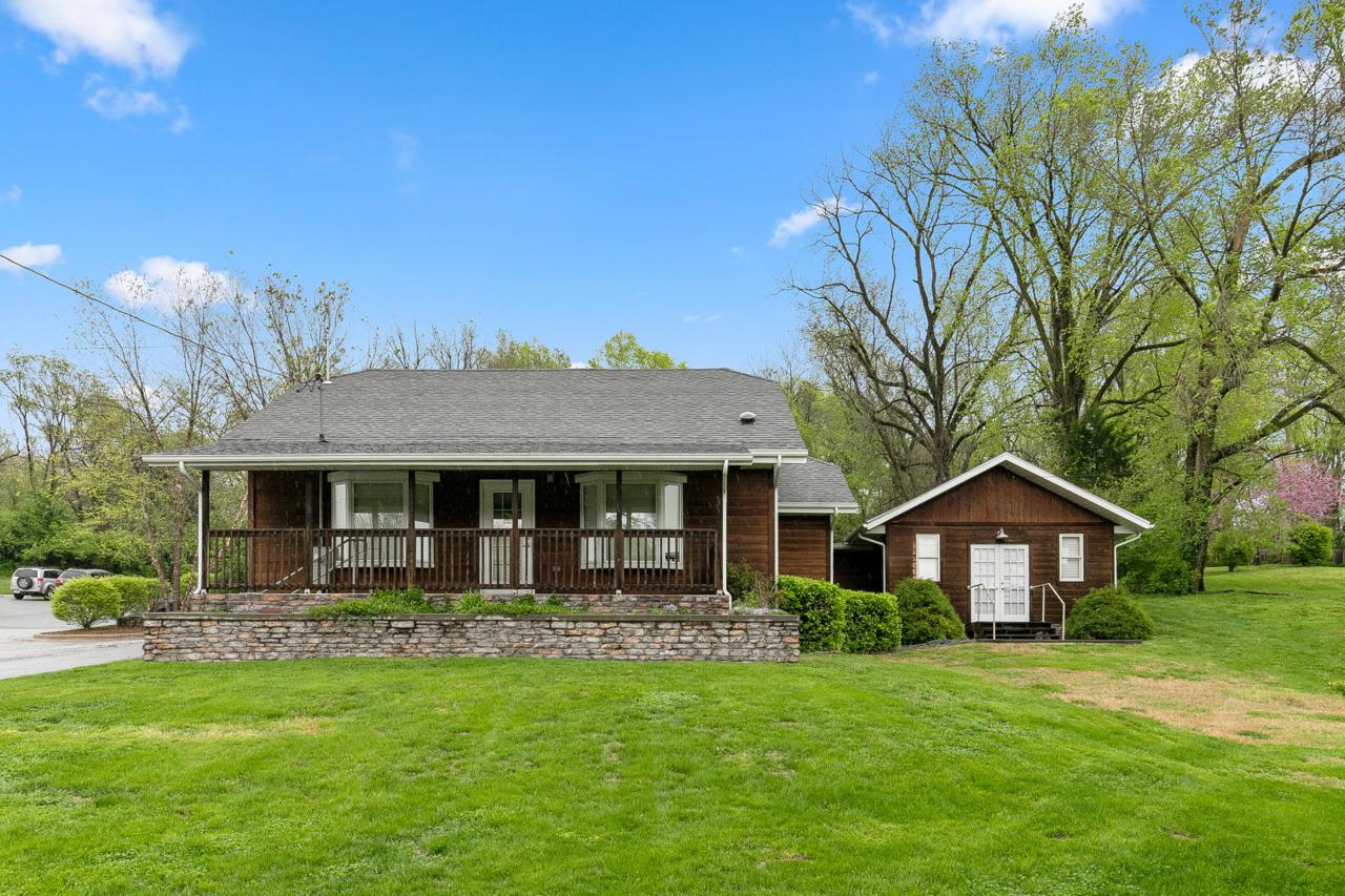 4112 Lone Pine Avenue - Photo 1