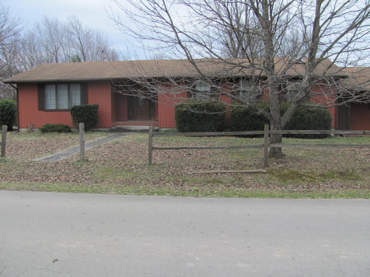 110 Estes Avenue - Photo 1