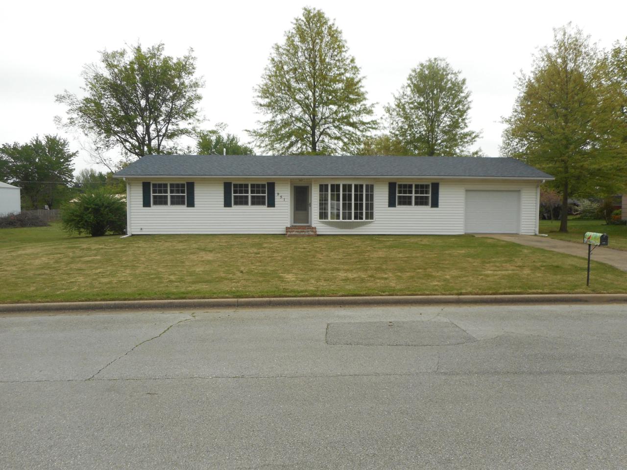 951 Wendy Lane - Photo 1
