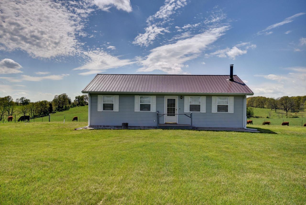 2395 Farm Road 1170 - Photo 1