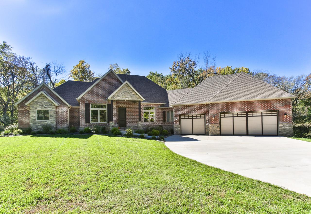 5239 Hawthorne Drive - Photo 1