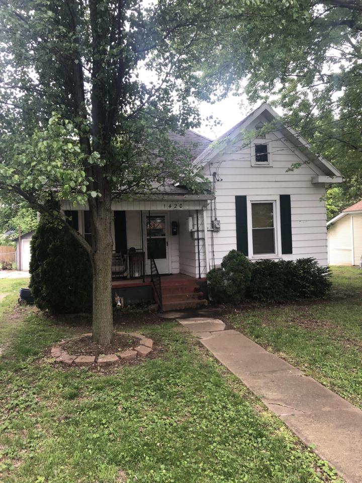 1420 Mcdaniel Street - Photo 1