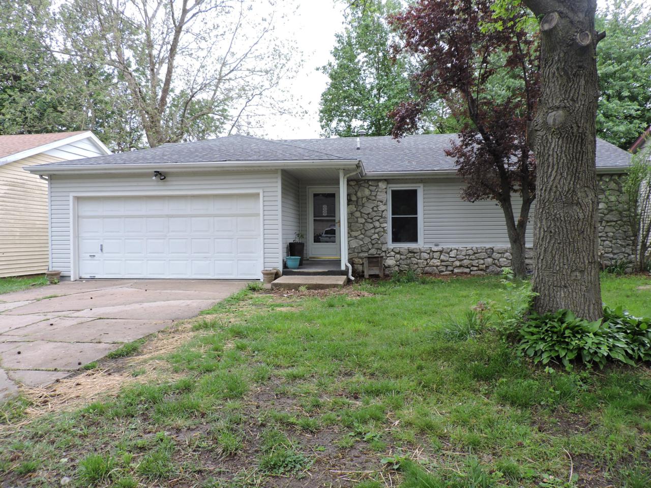 2533 Newton Avenue - Photo 1