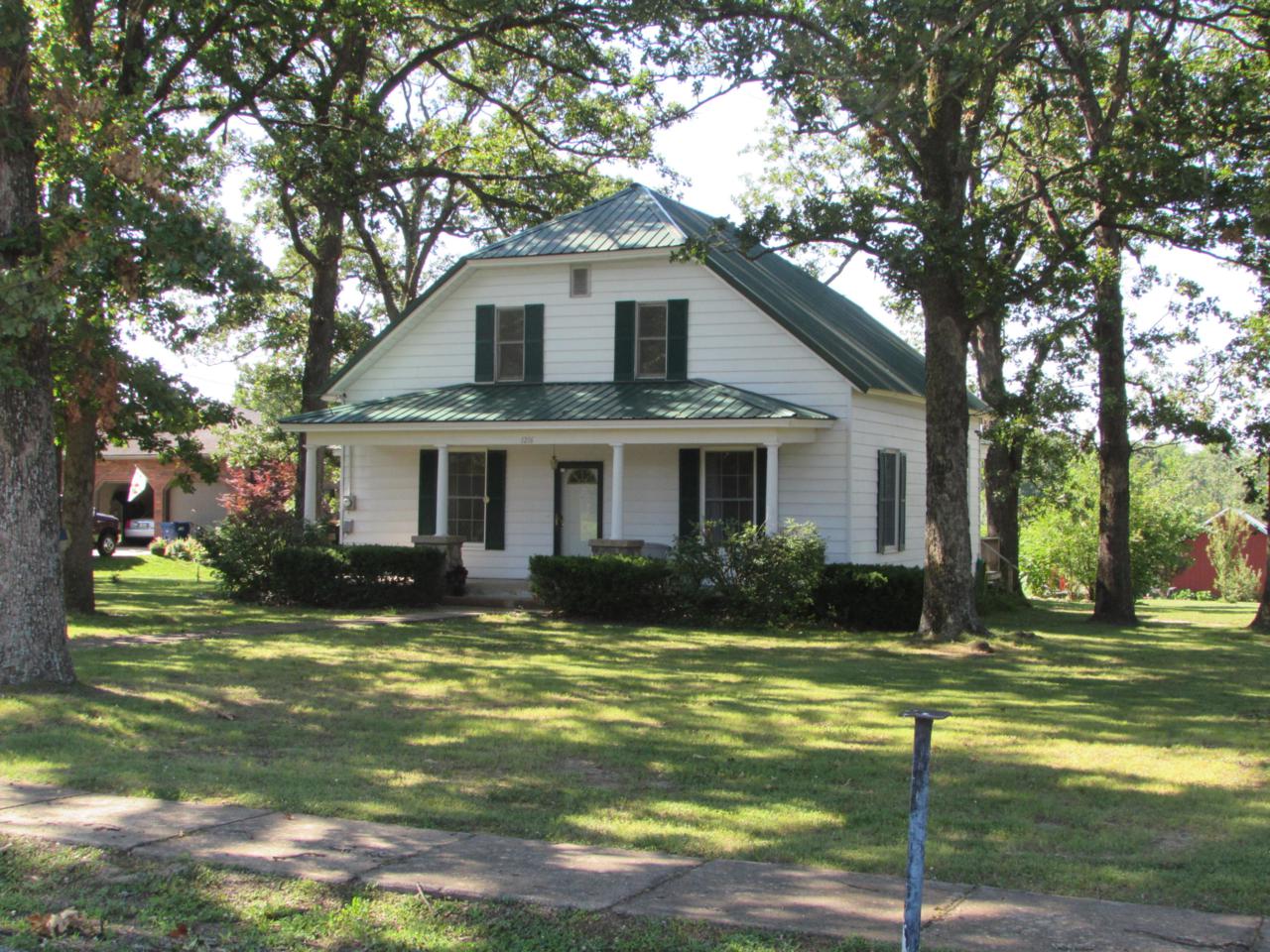 1216 Hawthorne Street - Photo 1