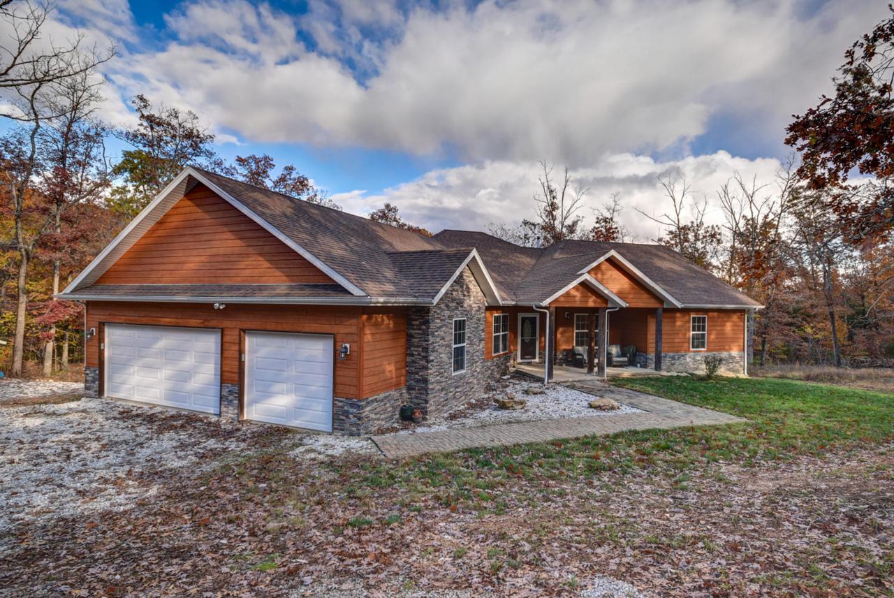 633 Mountain Drive - Photo 1