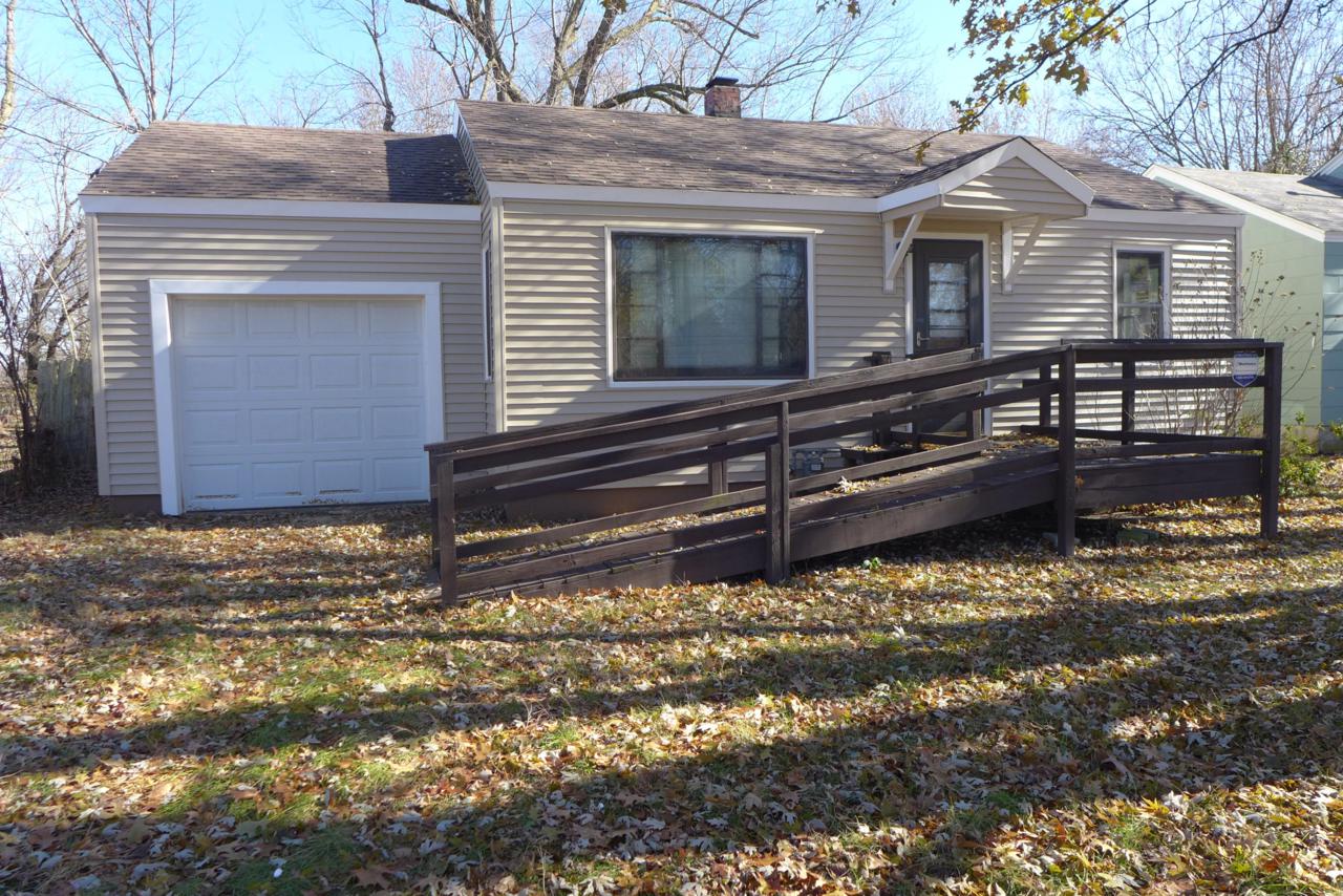 520 Warren Avenue - Photo 1