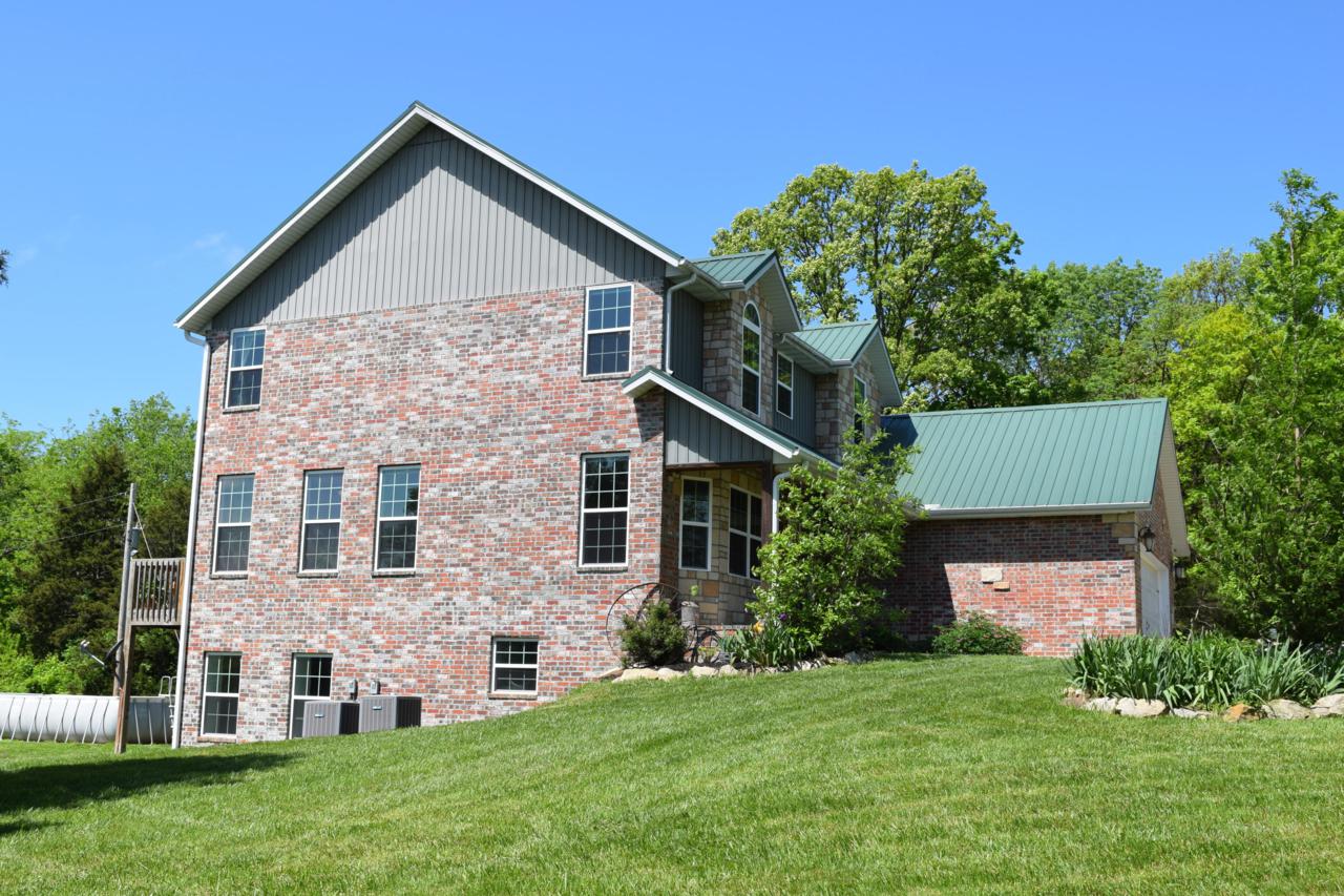5389 Farm Rd 52 - Photo 1