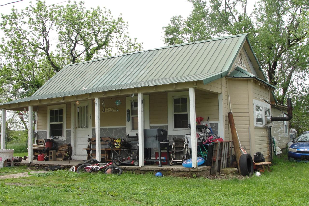 271 Highway 137 - Photo 1
