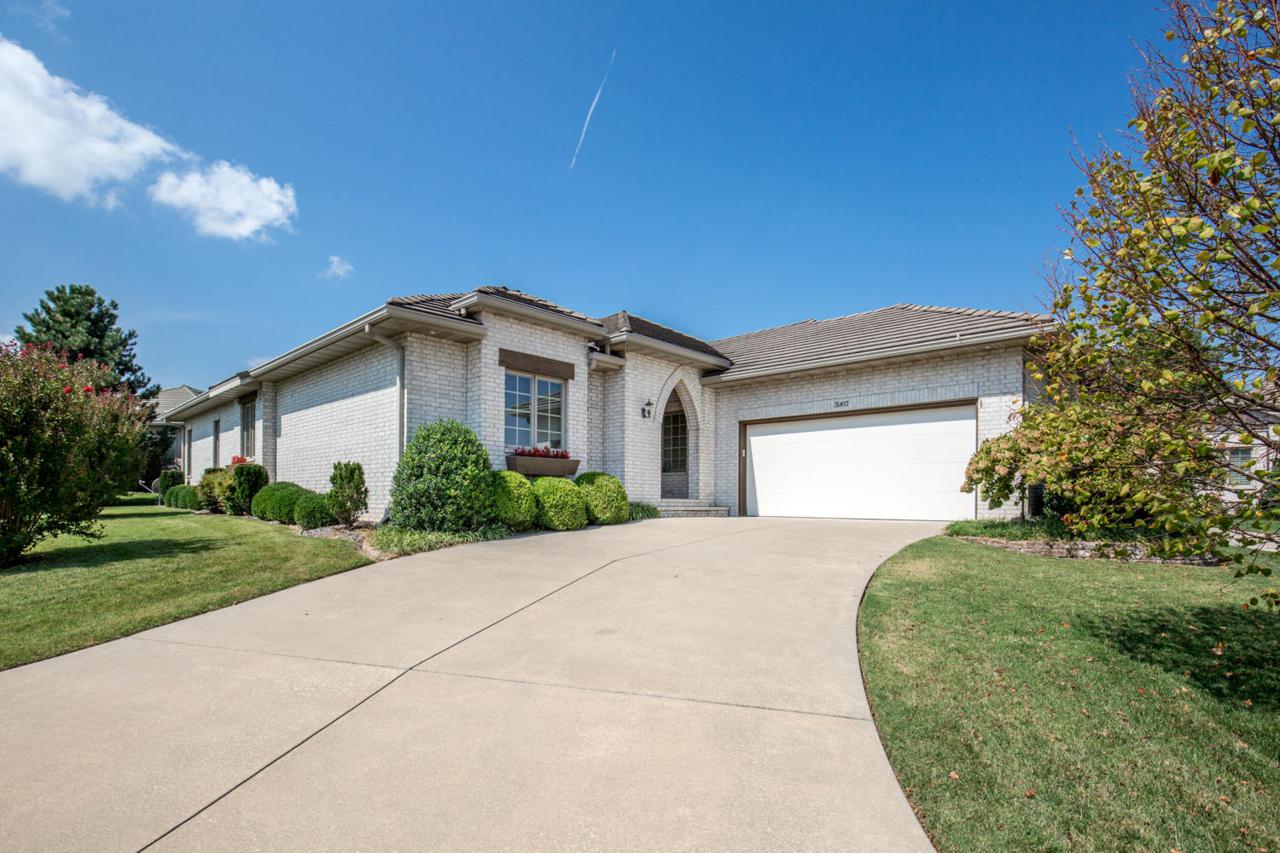 3967 Villa Way - Photo 1