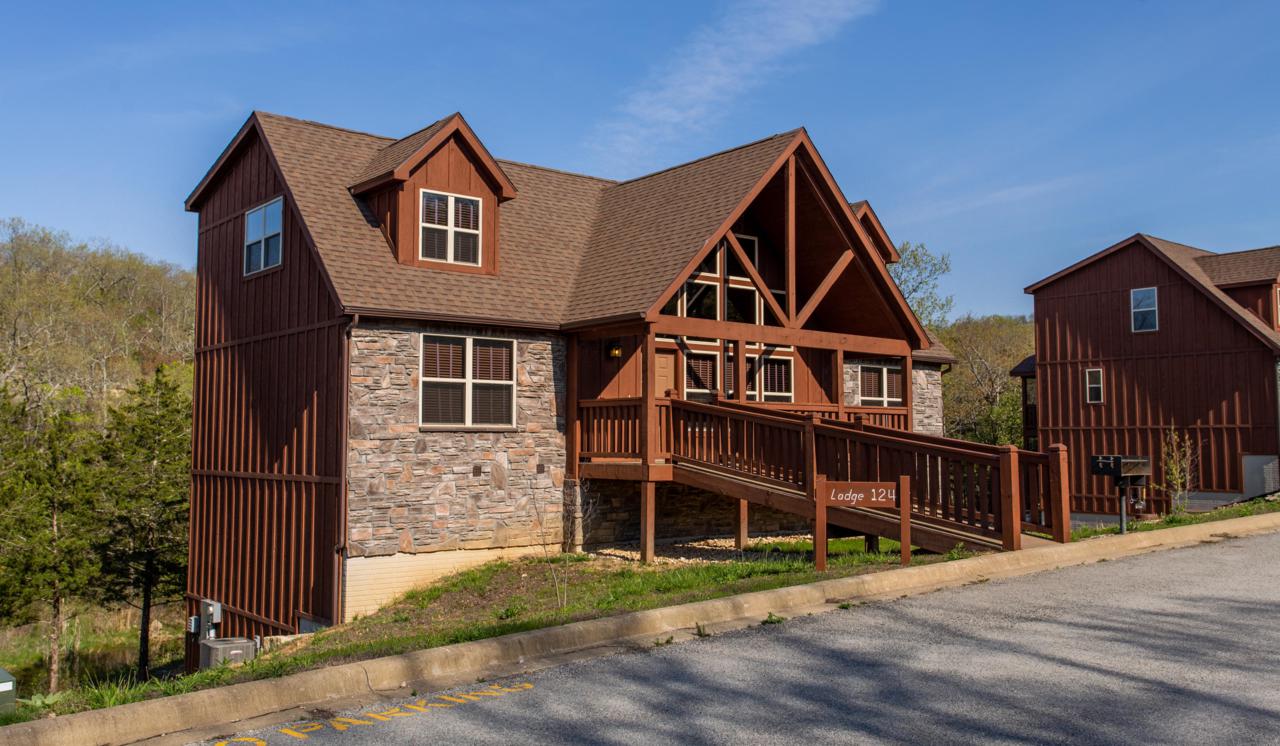 124 Poolside Way - Photo 1