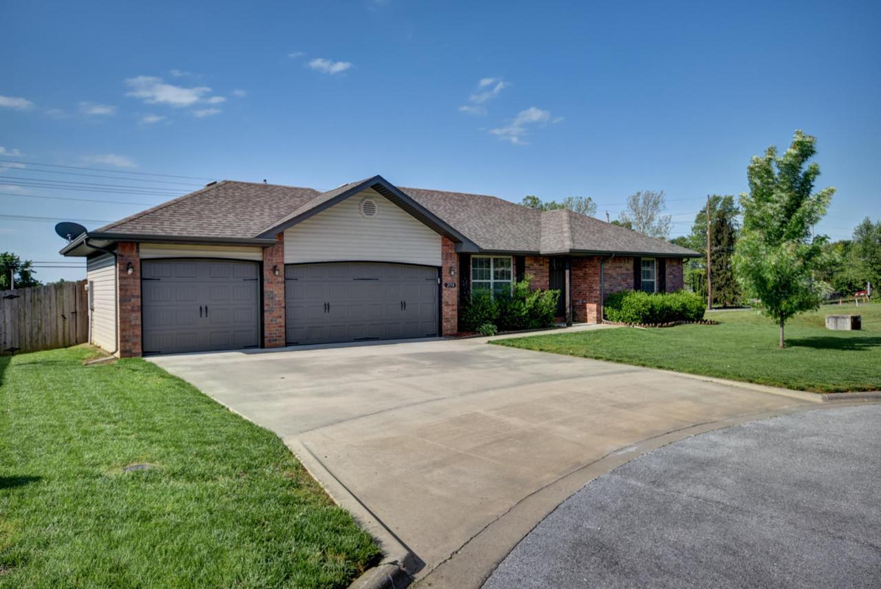 2158 Chelsea Street - Photo 1