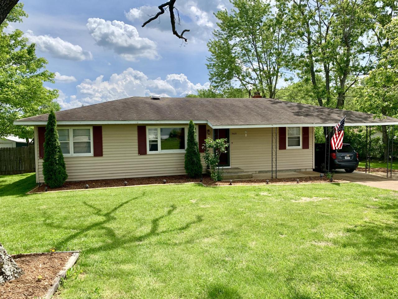 1021 Highland Avenue - Photo 1