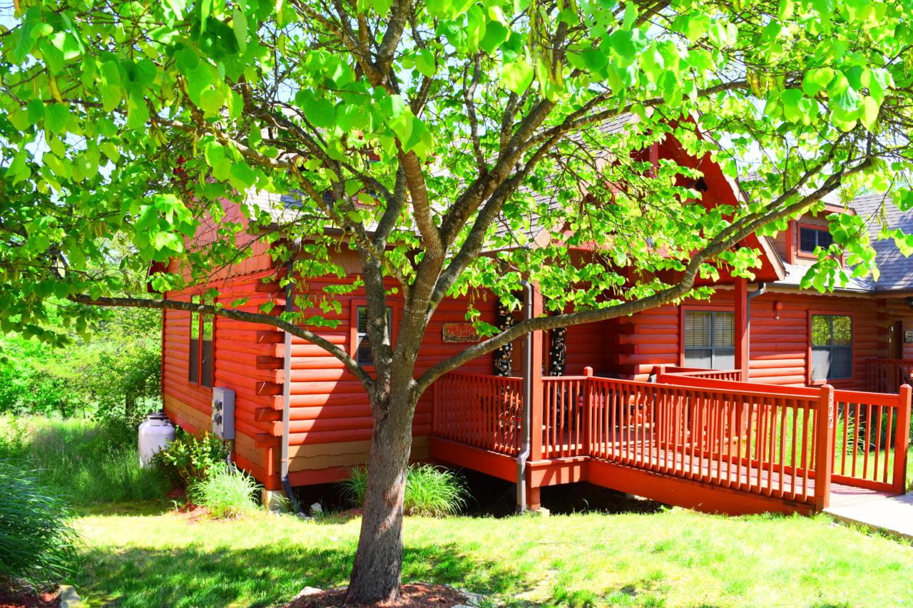 322 Summer Drive - Photo 1