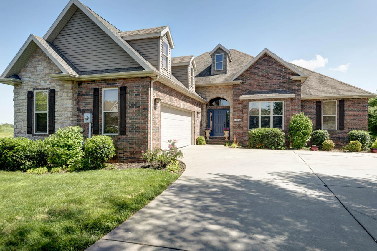 2126 Williamsburg Lane - Photo 1