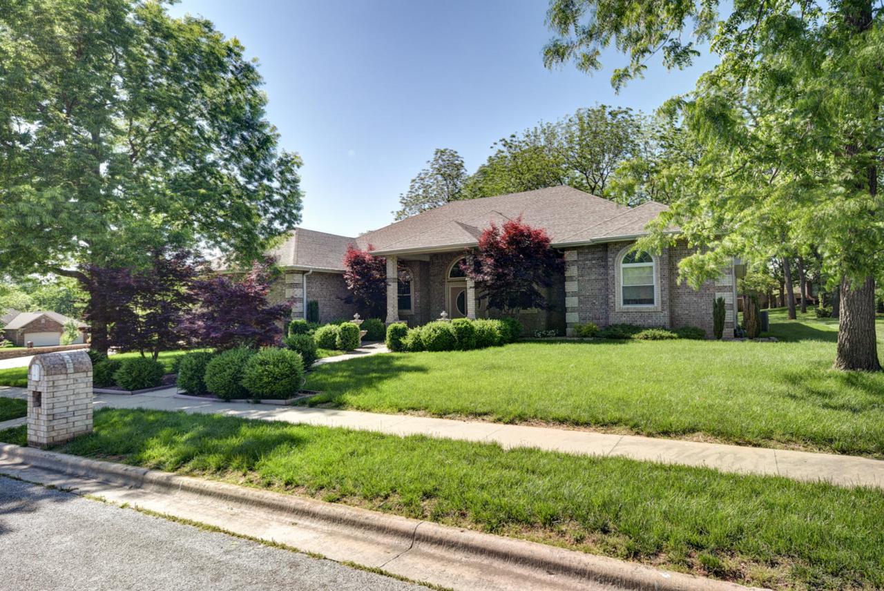 2373 Goodman Street - Photo 1