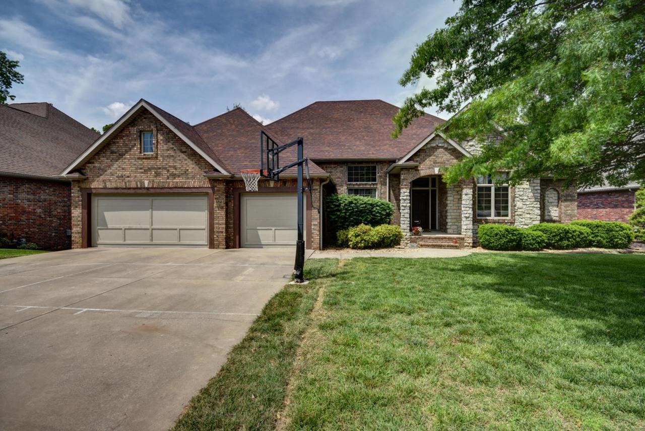 1521 Wood Oaks - Photo 1