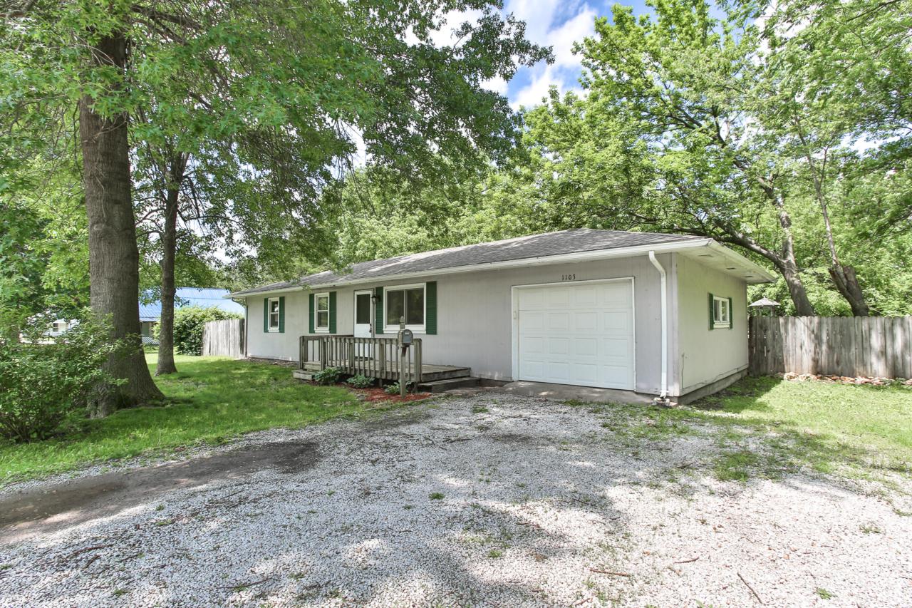 1103 Maupin Street - Photo 1