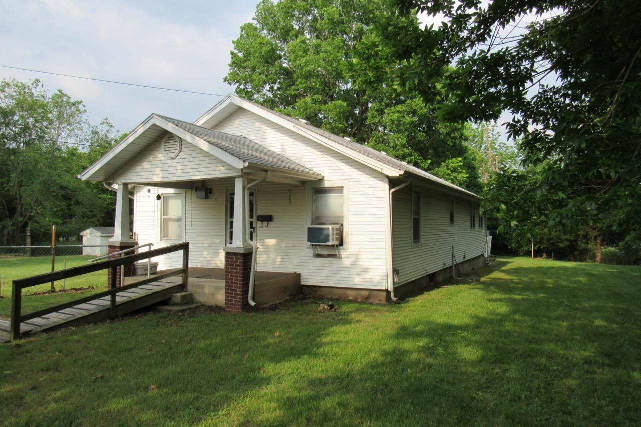 5738 Farm Road 171 - Photo 1