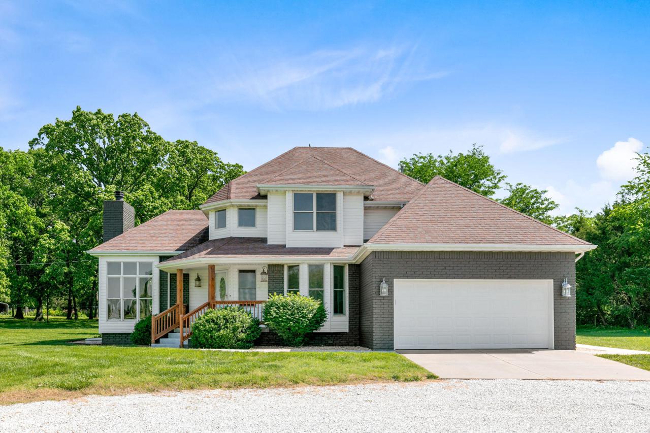 542 Glade Road - Photo 1