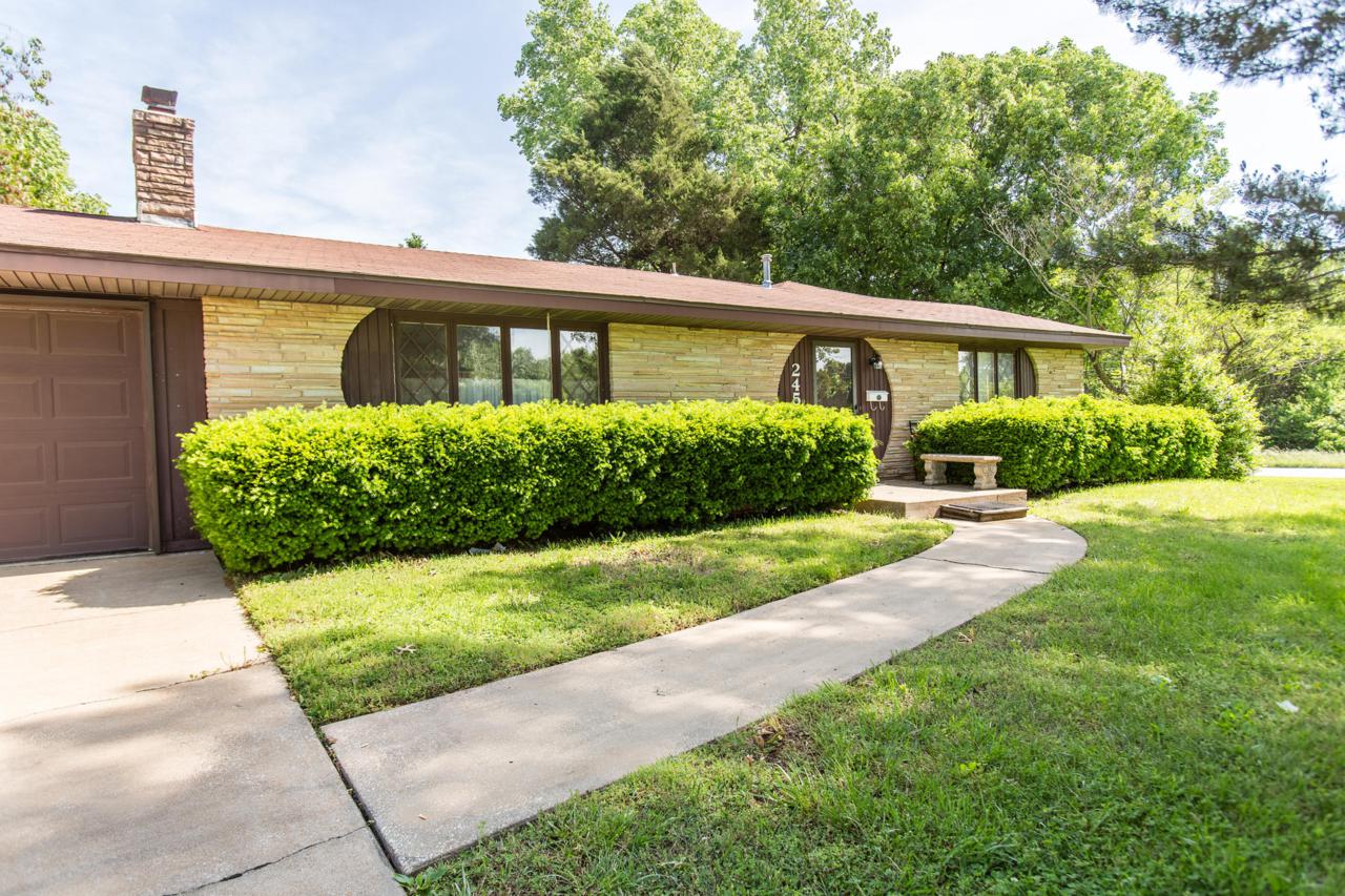 2457 Broadmoor Street - Photo 1