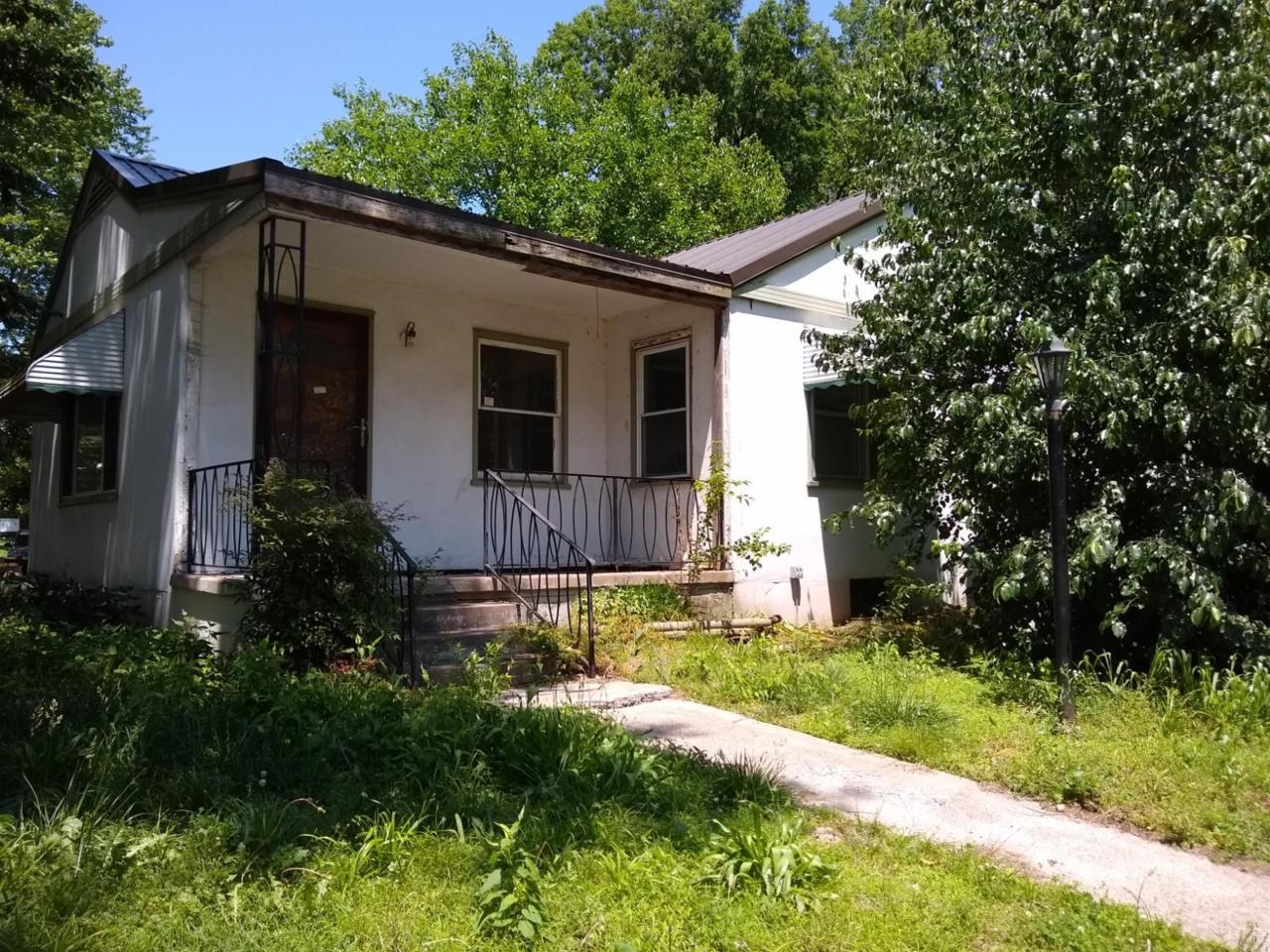 719 Cherokee Avenue - Photo 1
