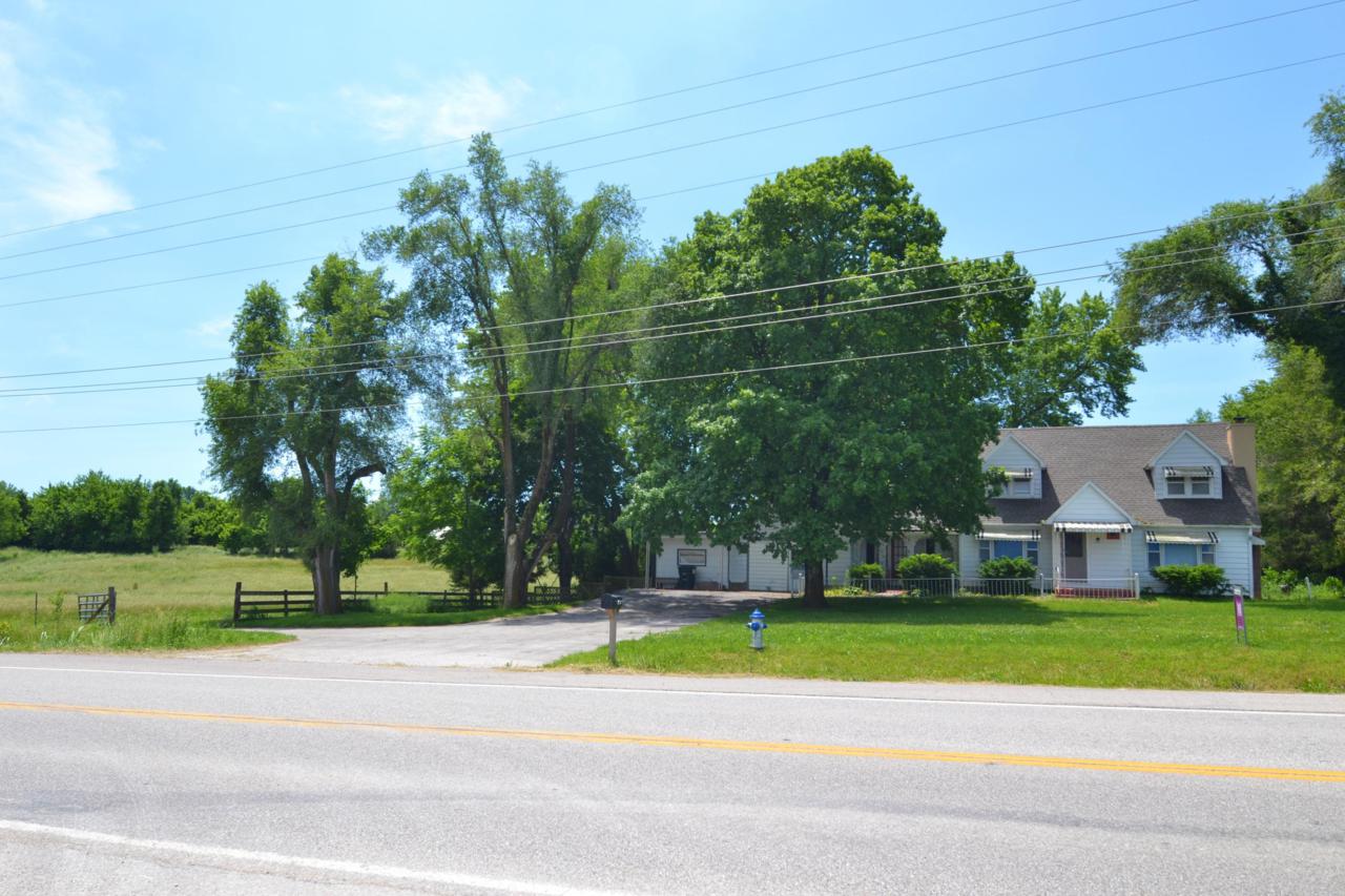 2530 West Broadway Street - Photo 1