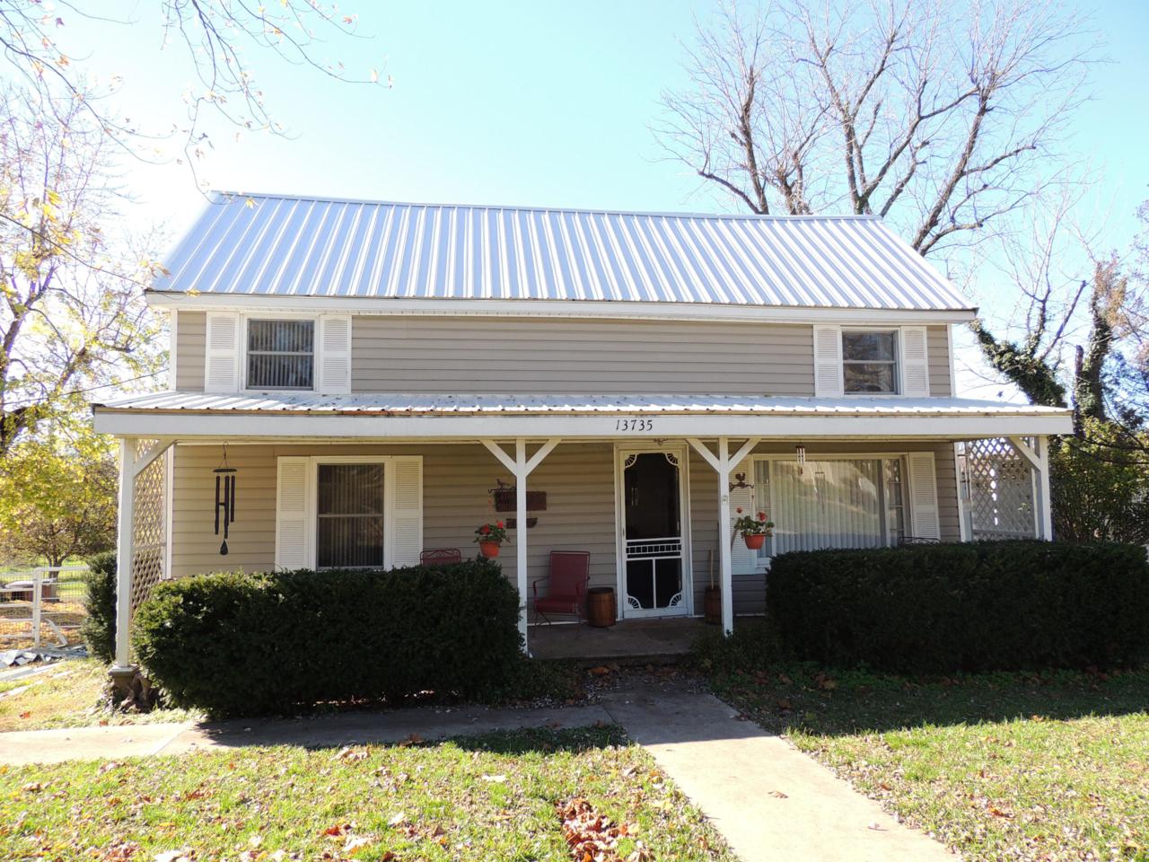 13735 Farm Road 1040 - Photo 1