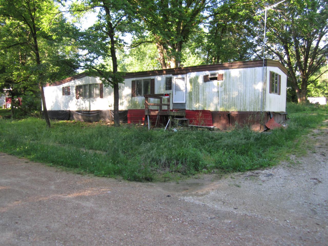 24524 Maple Street - Photo 1