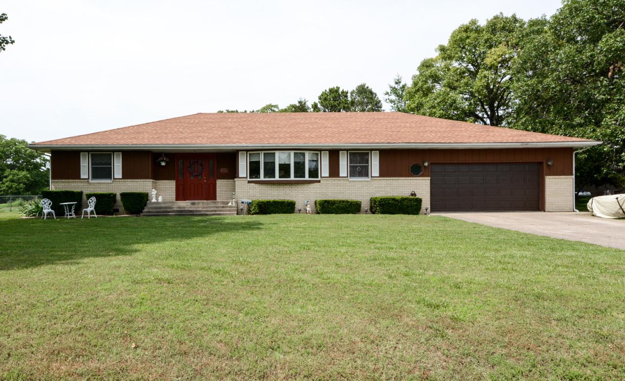 223 Chisholm Trail - Photo 1