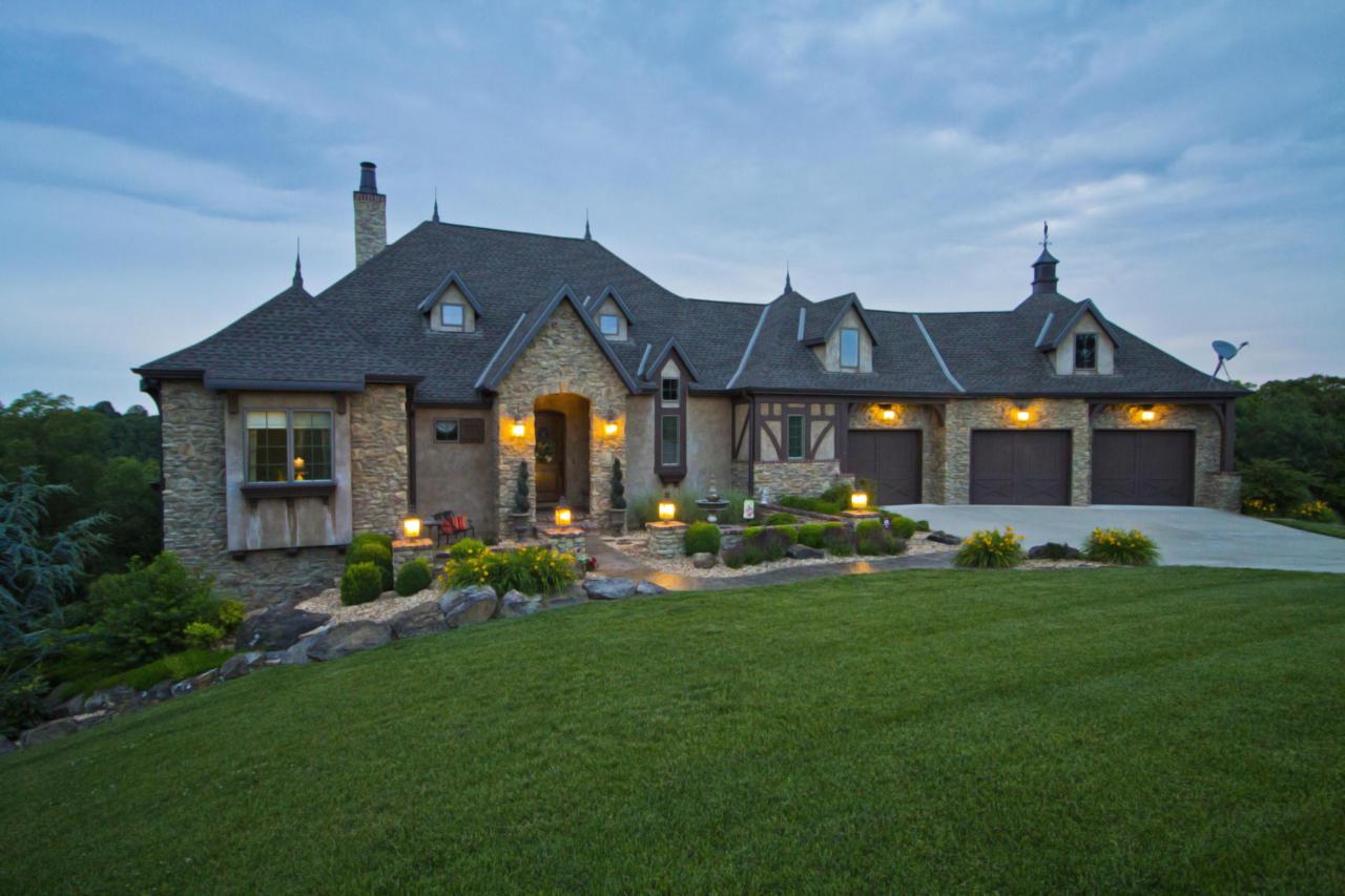 172 Walnut Grove Court - Photo 1