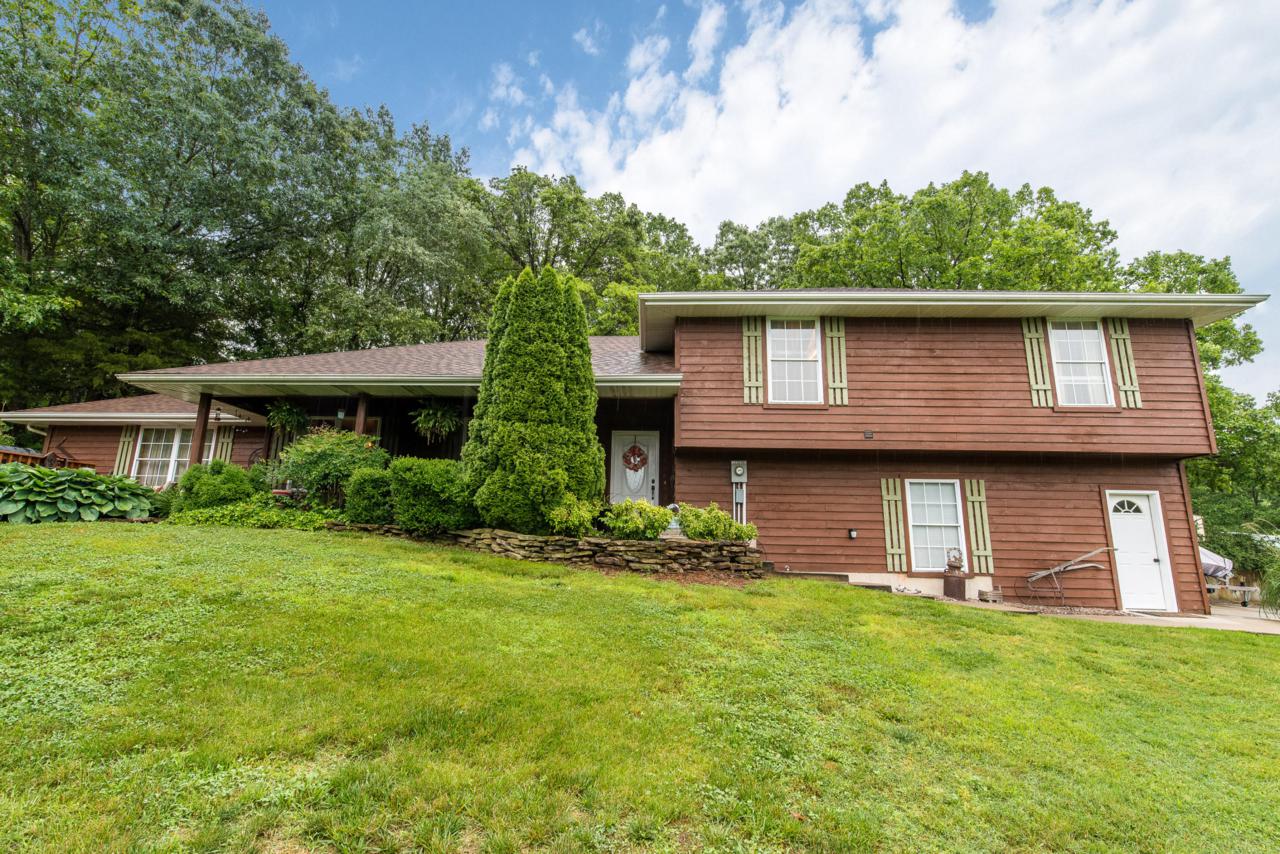 216 Amanda Drive - Photo 1