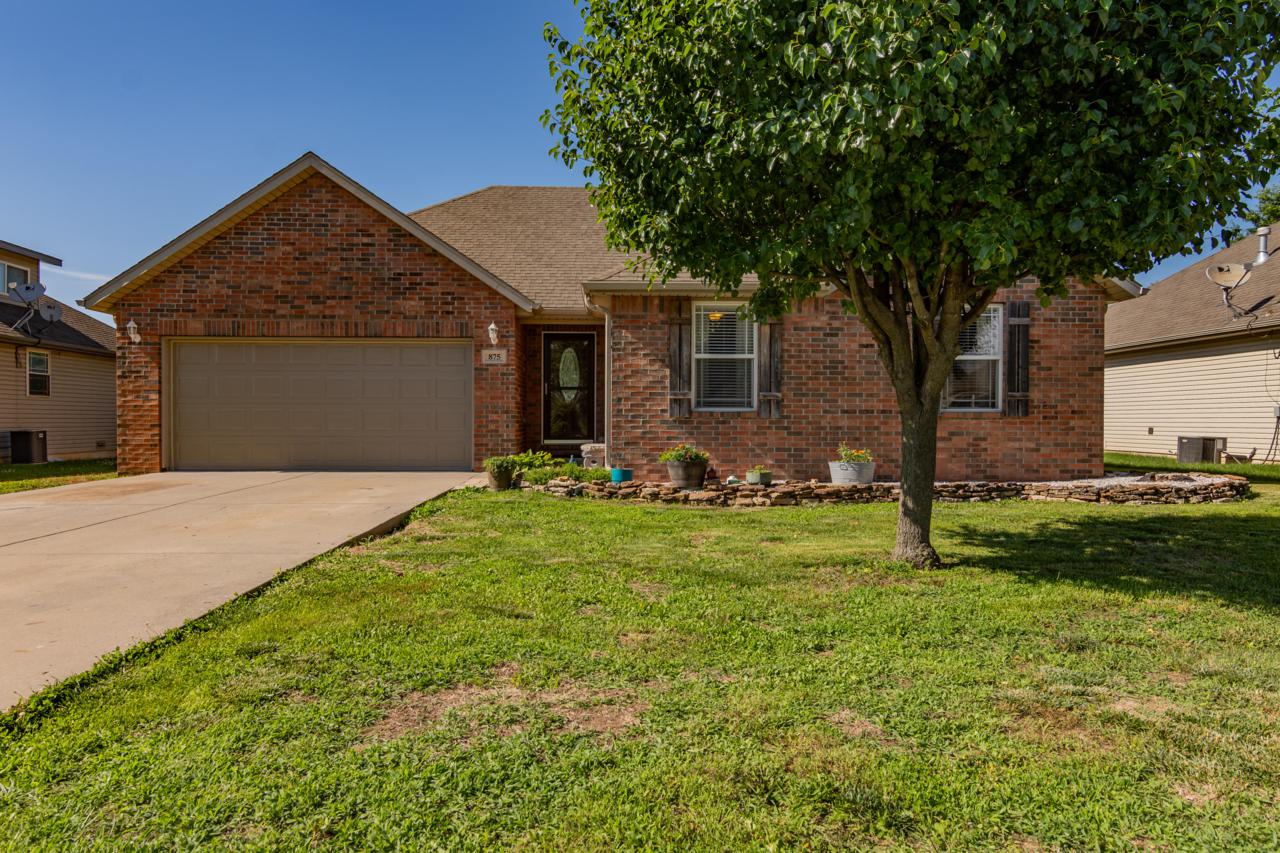 875 Paddington Drive - Photo 1