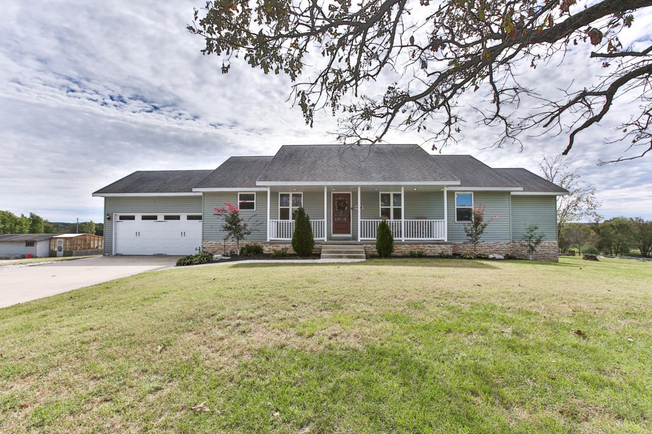 880 Riverview Road - Photo 1