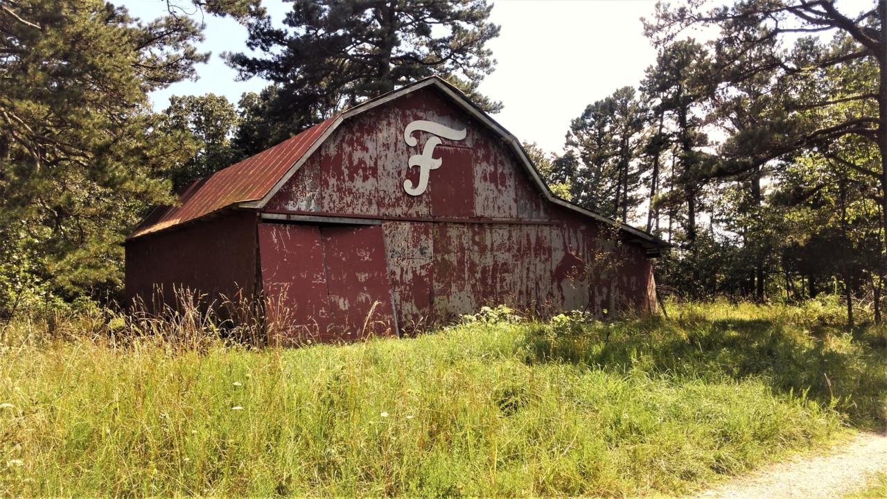 499 Ravenwood Way - Photo 1