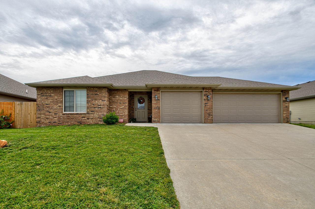 3110 Albertha Avenue - Photo 1
