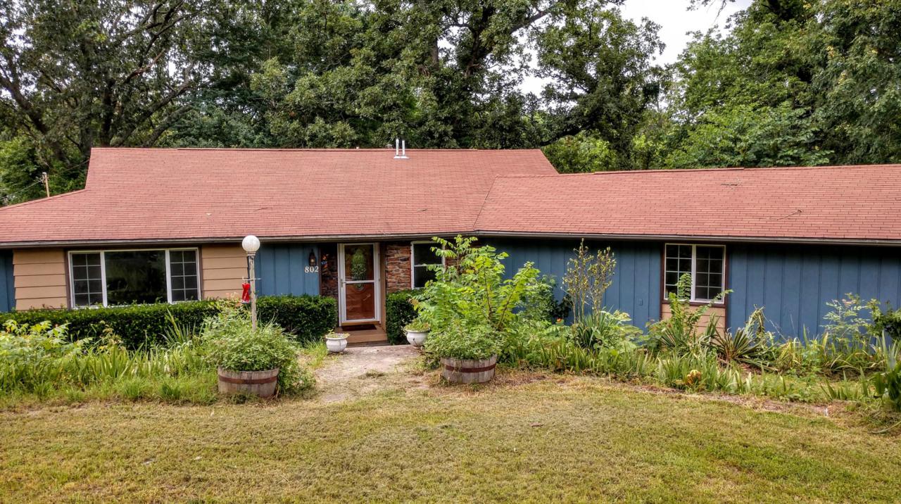 802 Hickory Street - Photo 1