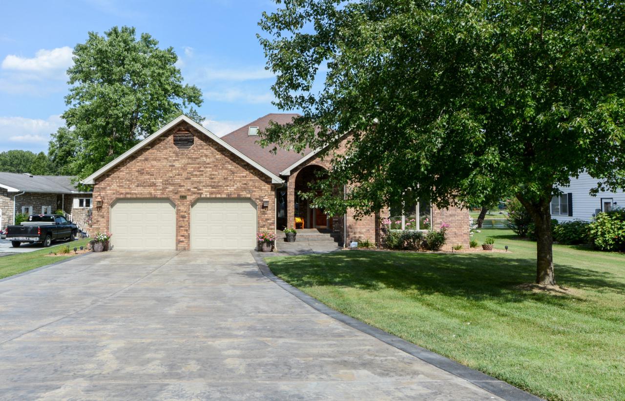 630 Parnell Drive - Photo 1