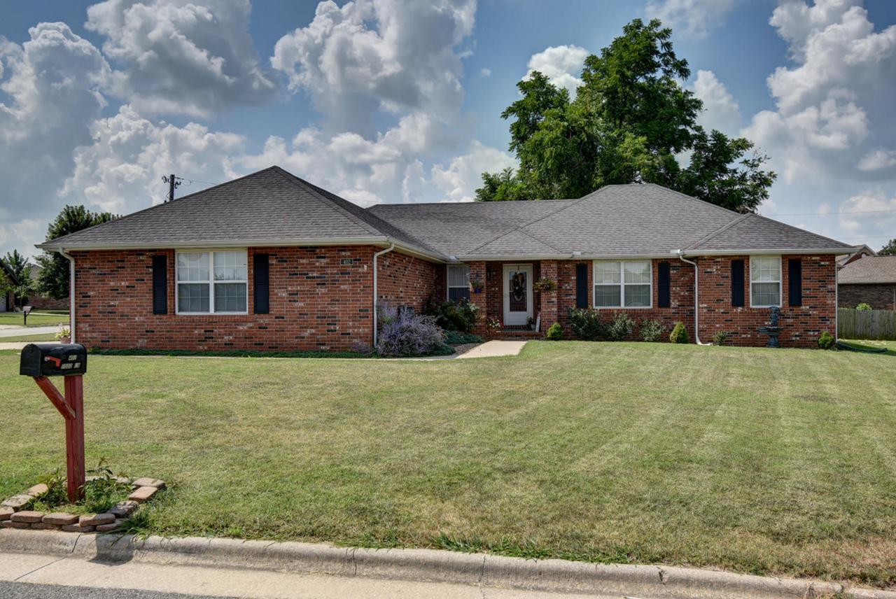 402 Todd Lane - Photo 1