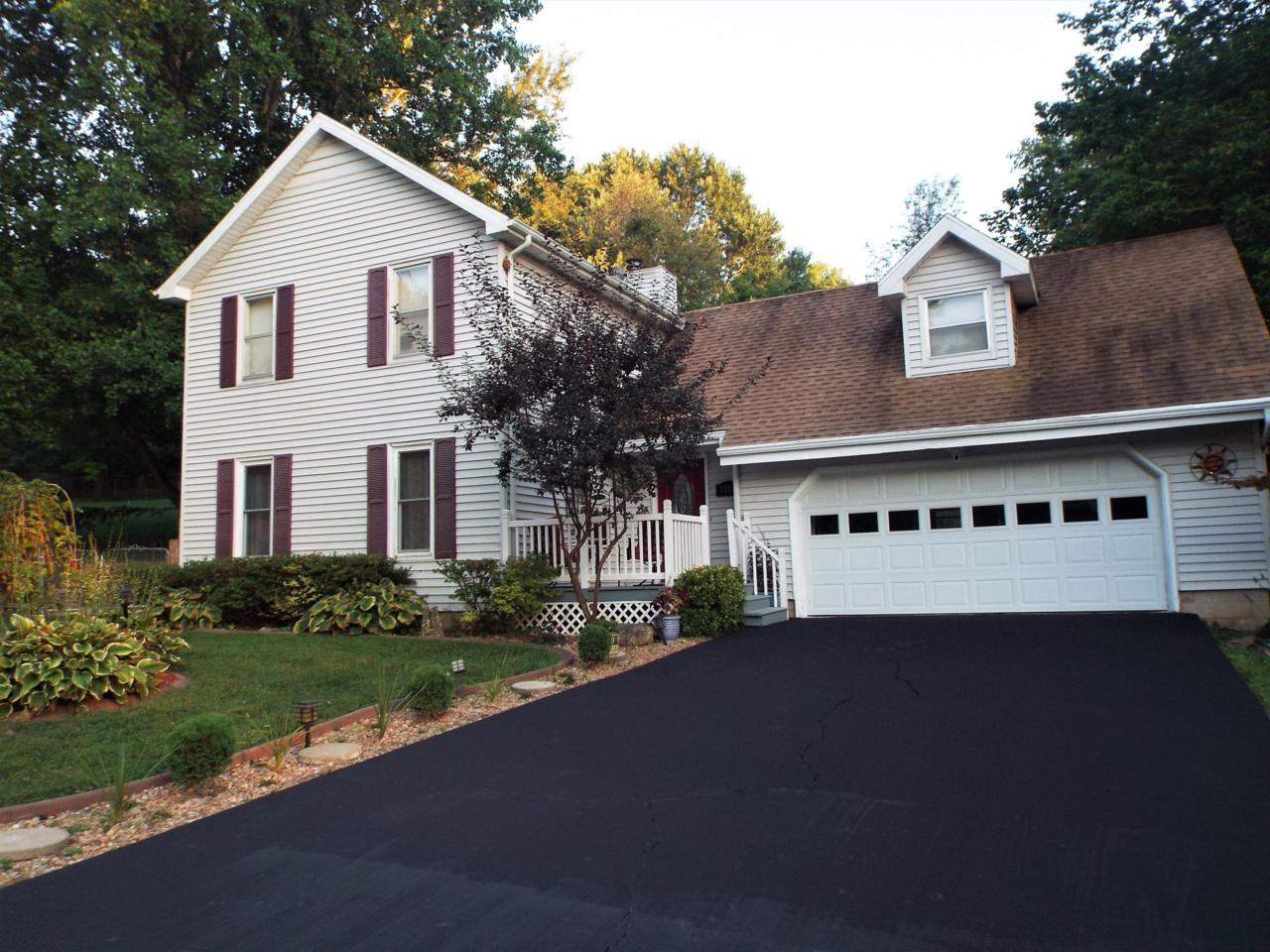 1102 Summerhill Street - Photo 1