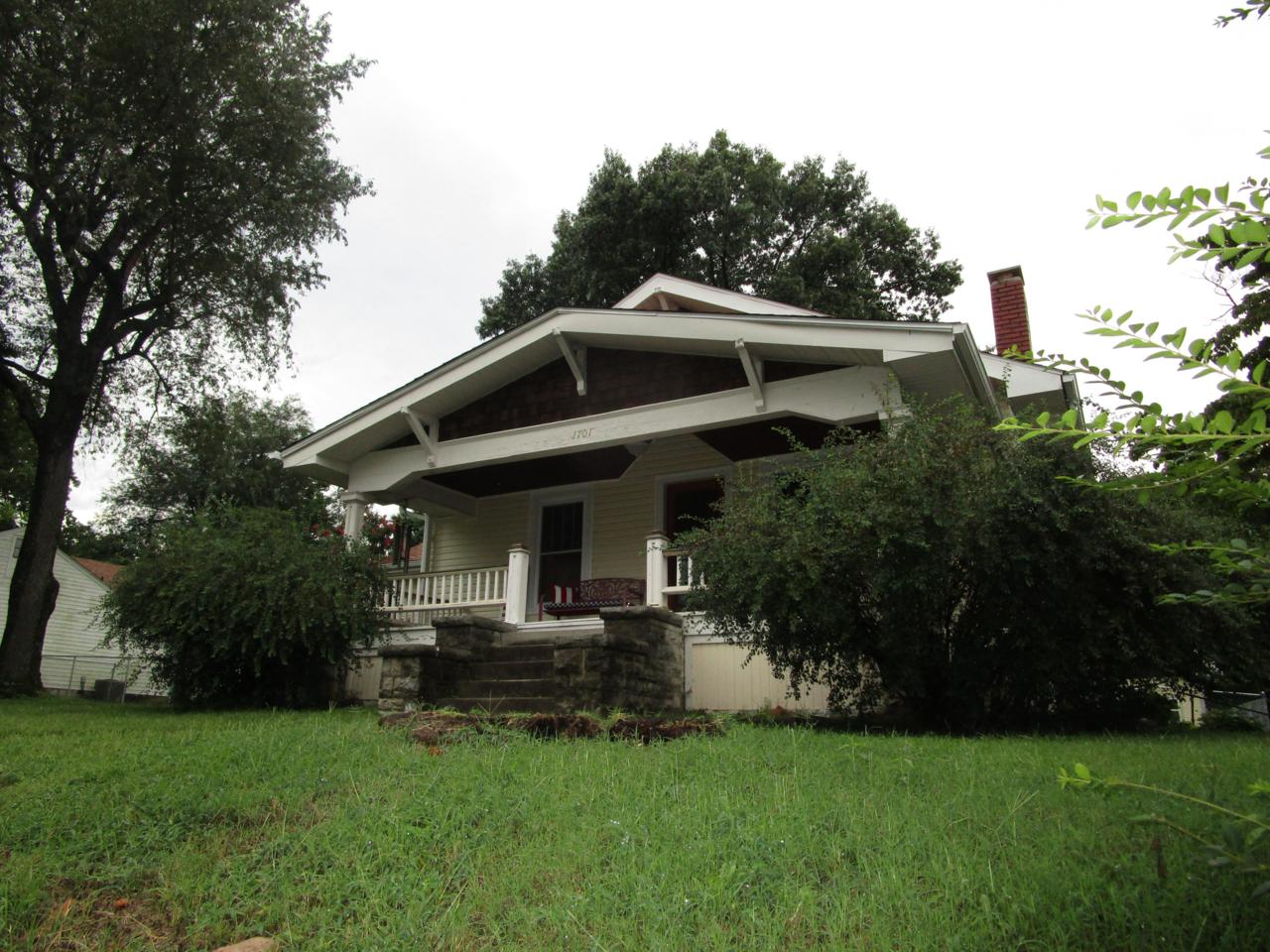 1701 Main - Photo 1