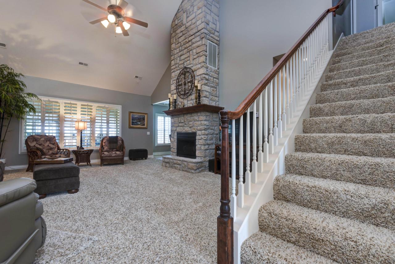 105 Grand Summit - Photo 1