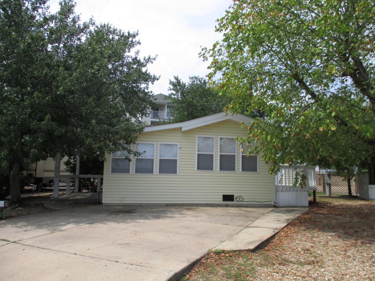404 Monarch Dr Drive - Photo 1