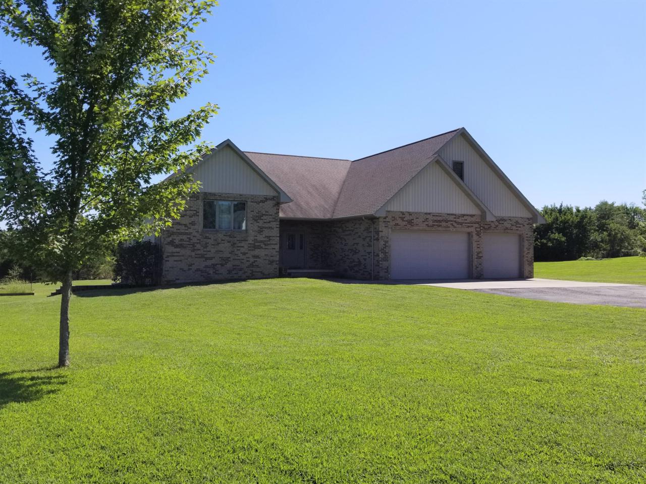 4318 94th Road - Photo 1