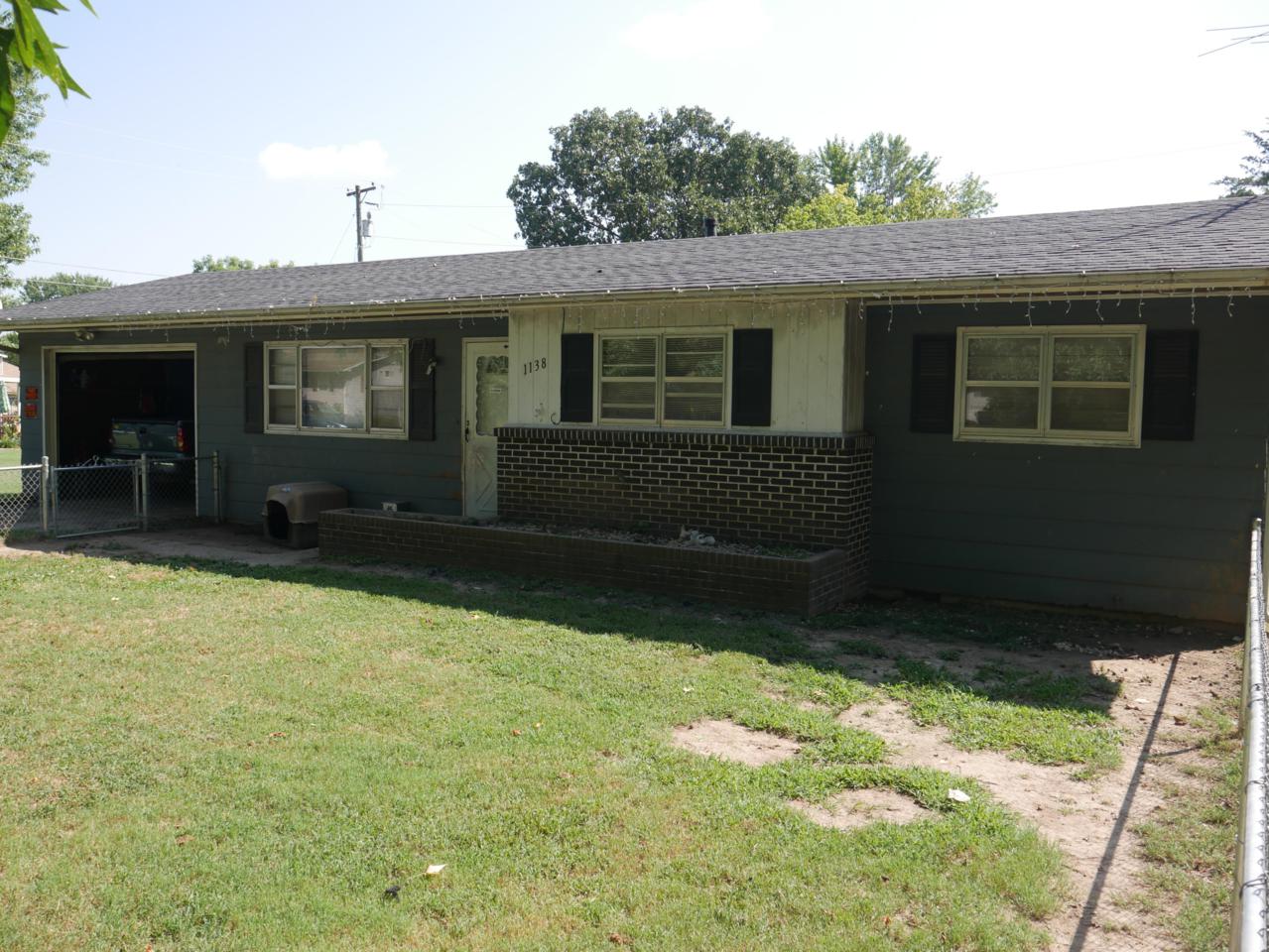 1138 Porter Avenue - Photo 1