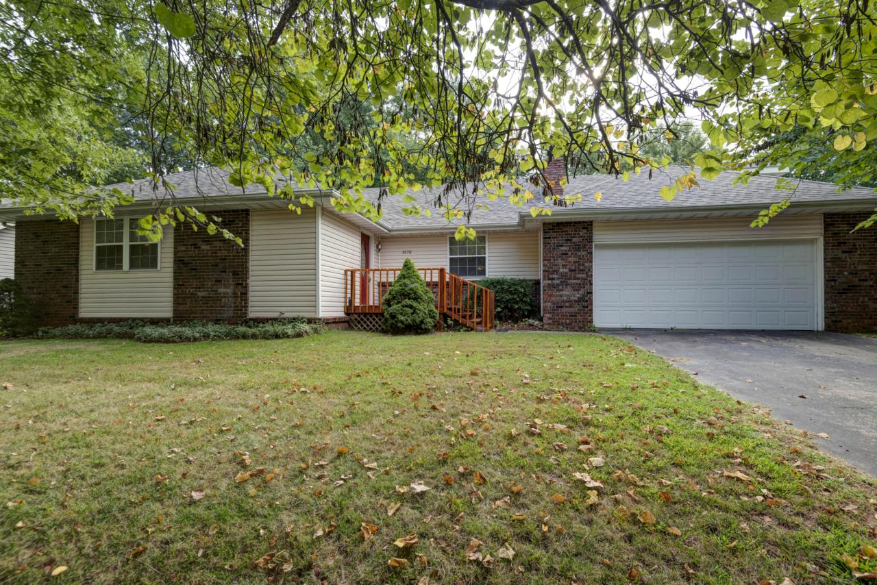 3670 Fort Avenue - Photo 1