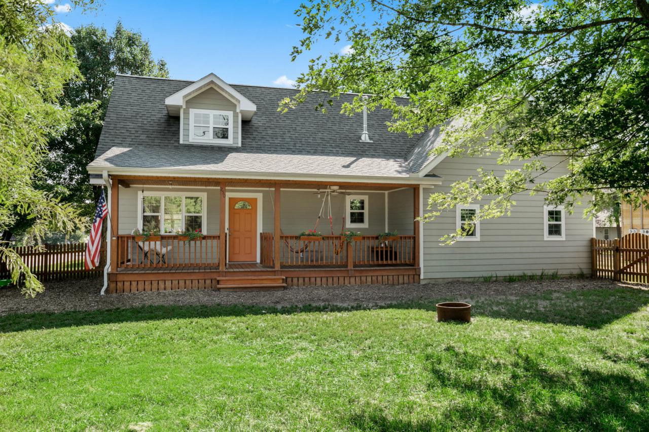 250 Austin Street - Photo 1