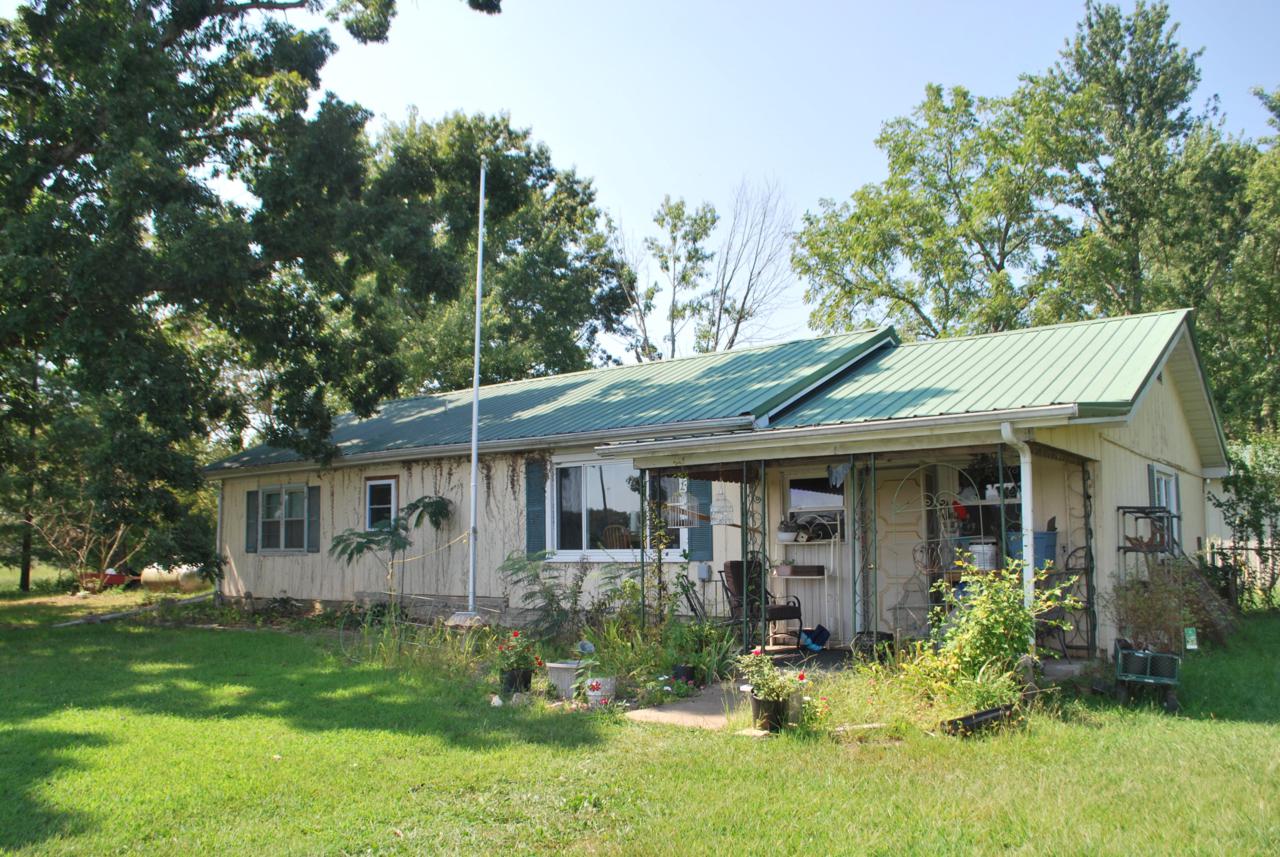 3585 Highway 137 - Photo 1
