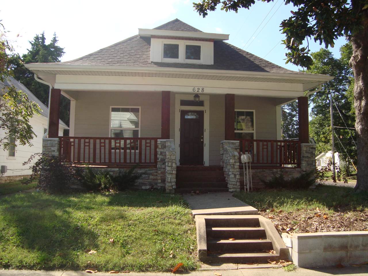 628 Lynn Street - Photo 1