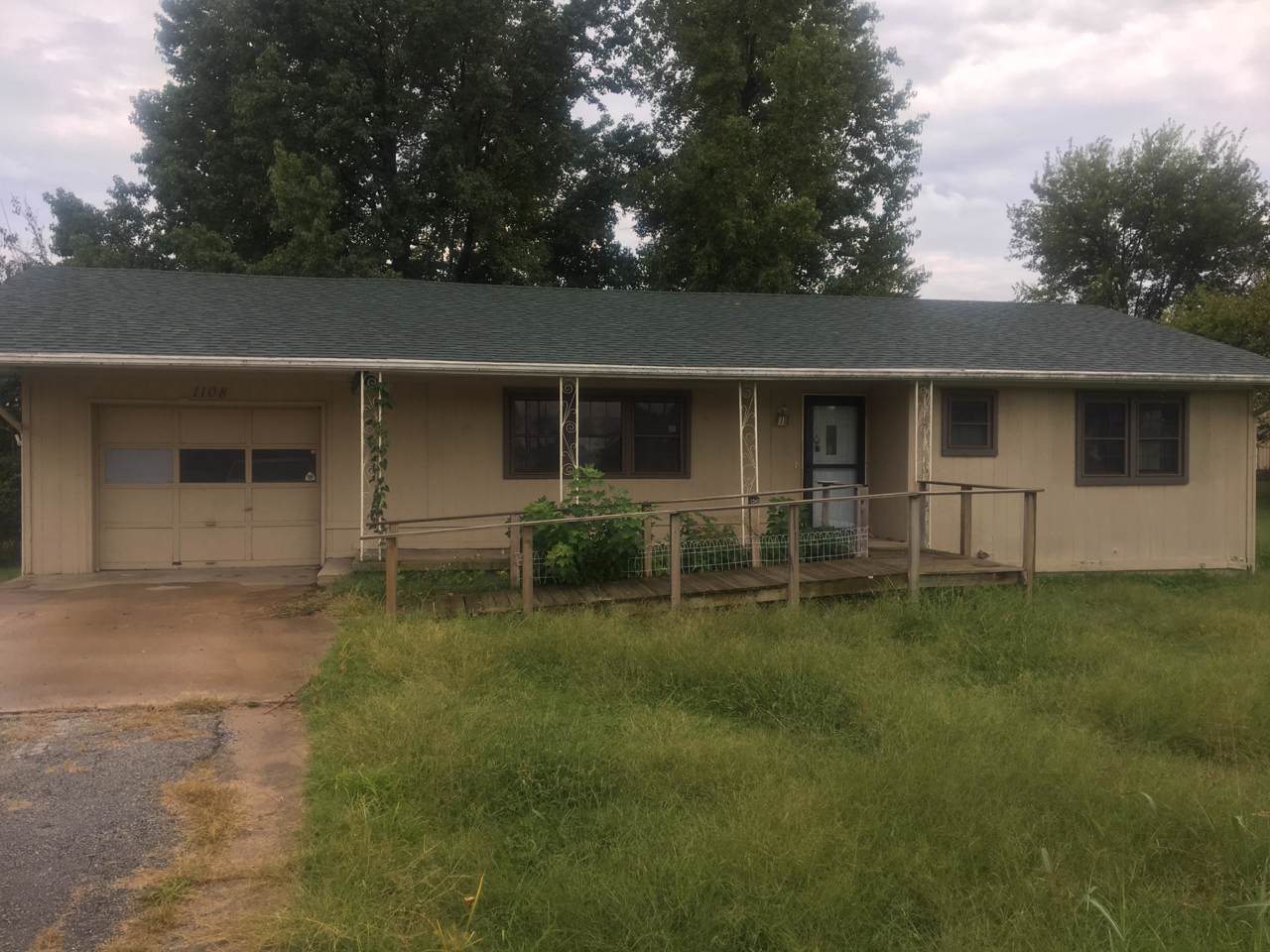 1108 Pennell Street - Photo 1