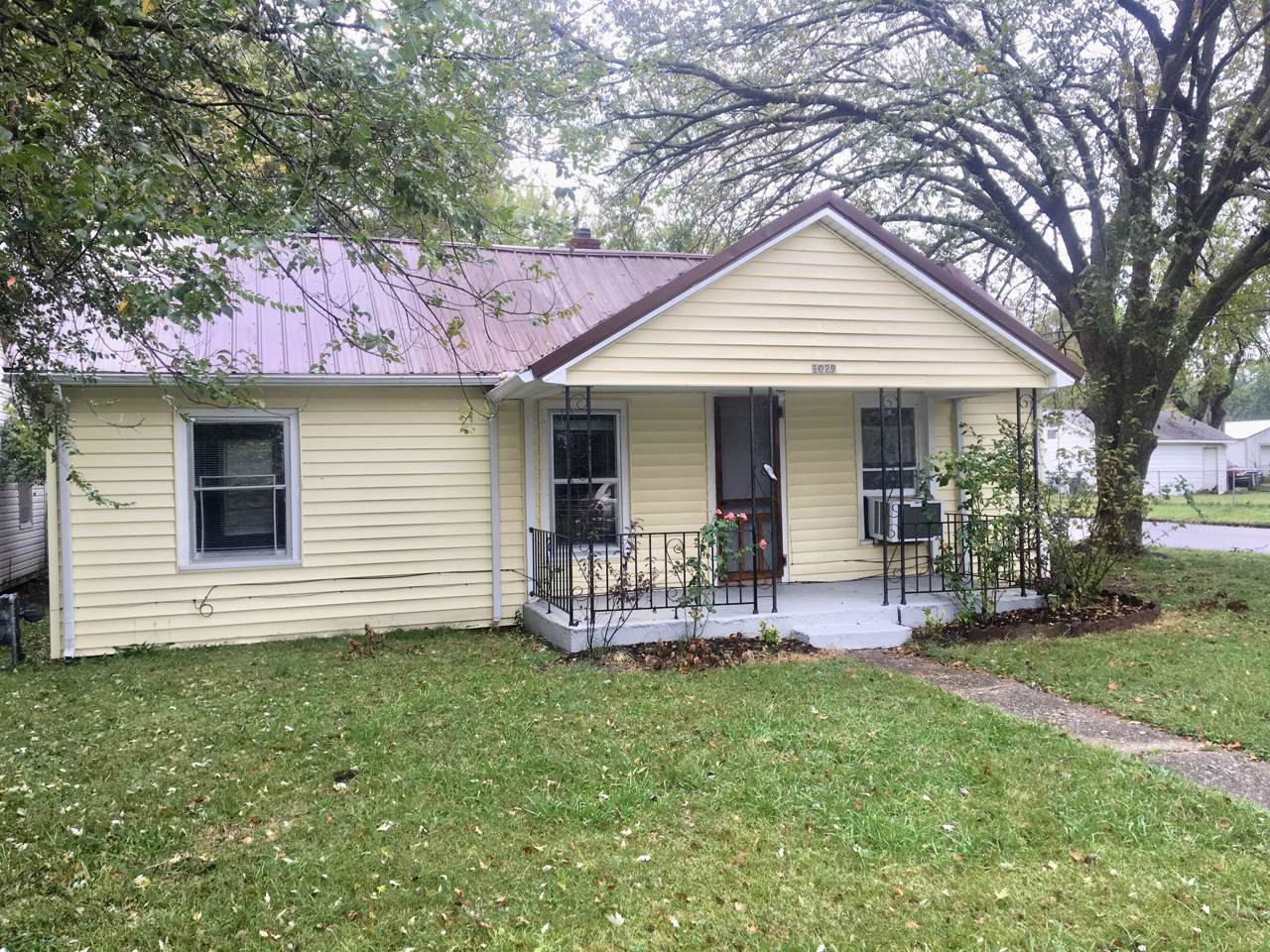 1029 Jefferson Avenue - Photo 1